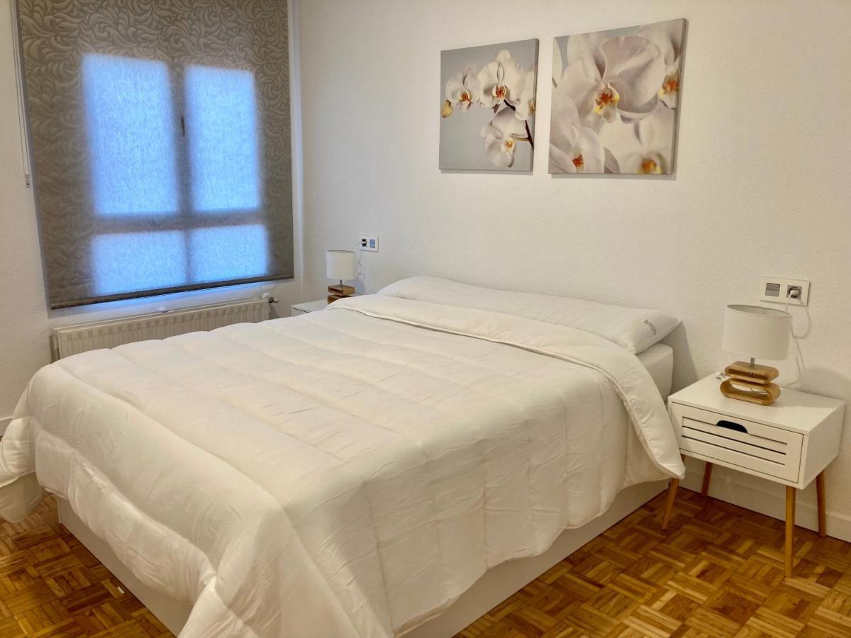 Angliru 1 Suite Santa Eulalia de Morcin ภายนอก รูปภาพ