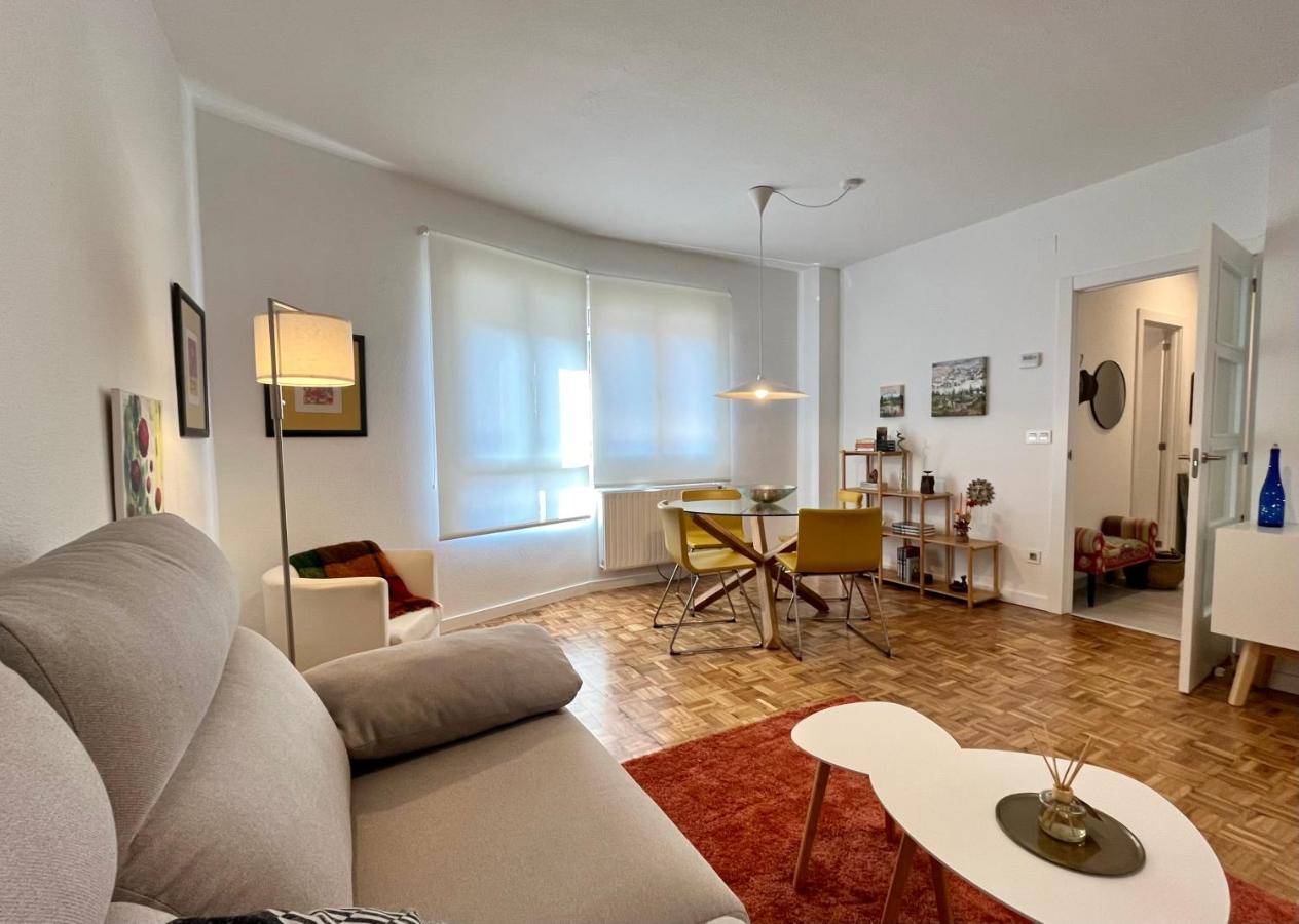 Angliru 1 Suite Santa Eulalia de Morcin ภายนอก รูปภาพ